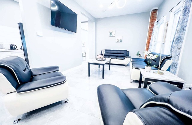Perfect 6BR Stay Near Falls & Attractions
