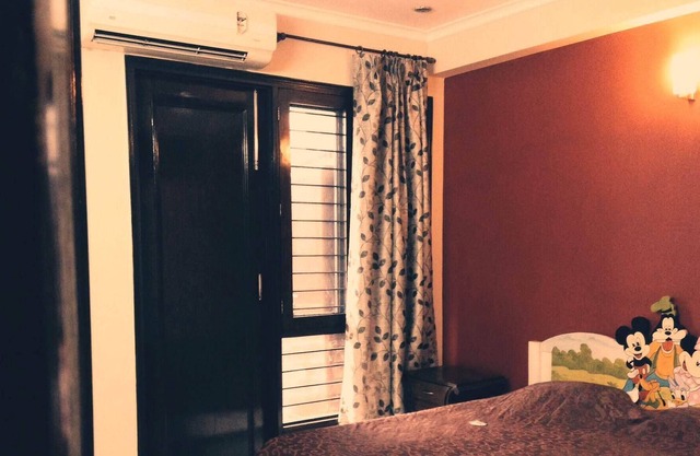 Perfectly Priced - Hauz Khas with Wifi