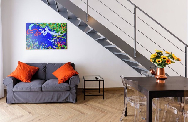 Pessina 90 Rooms - Three Bedroom Apartment, Sleeps 6