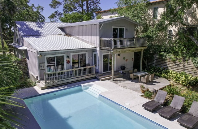 Pet Friendly home with private Pool!