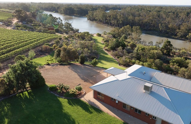 Pet friendly accommodation on the Murray River