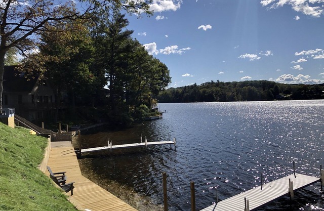 Pet-friendly Cabin: Dock, Kayaks, Firepit, BBQ