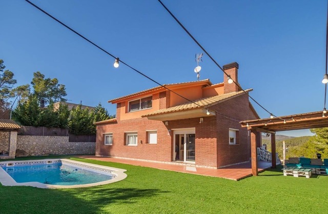 Pet-friendly Holiday Villa Mas Mestre with Mountain View, Pool & Wi-Fi