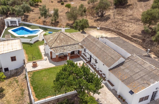 Pet friendly home in Algar