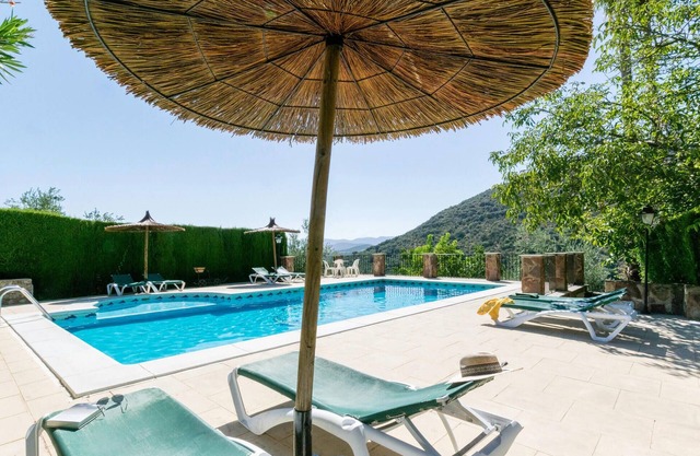 Pet friendly home in Carcabuey