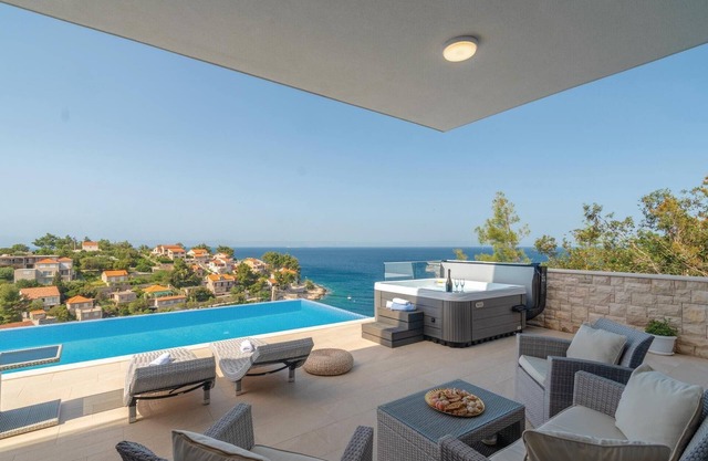 Pet friendly home in Prigradica