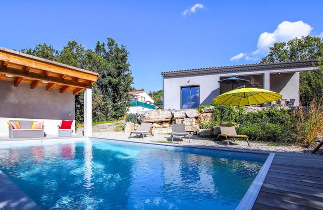 Pet friendly home in Labeaume