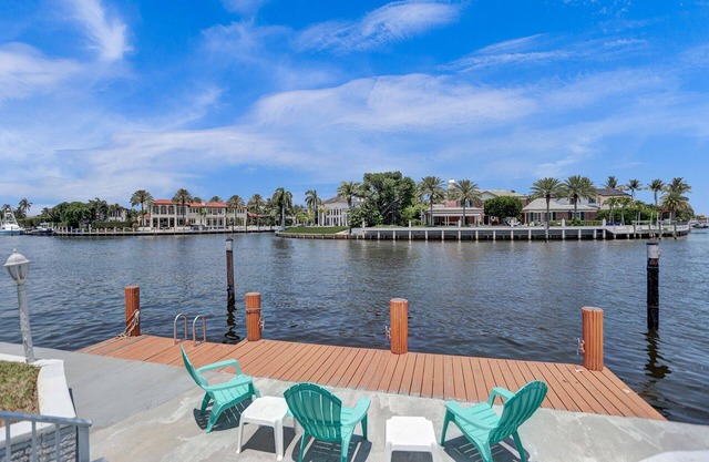 Pet Friendly Oceanfront Home Heated Pool & Boat Dockage Short walk to Beach