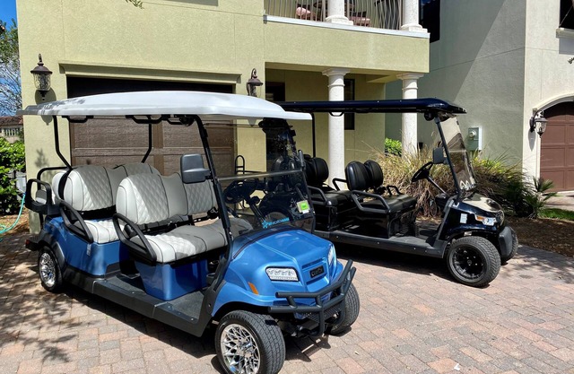 Pet Friendly~ Two Golf Carts ~ Golf Course Community ~ Community Pool