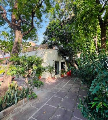 Pet Friendly Villa With Courtyard & Kitchen In Jaipur