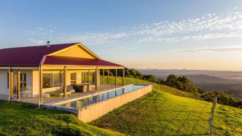 Petrichor Estate - 360 Views Pool & Spa