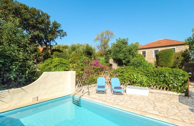 Petrino House - Two Bedroom Villa, Sleeps 4