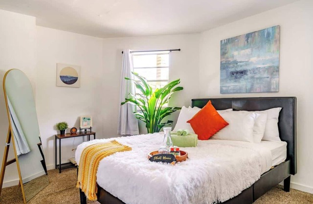 Pets - Convention - Private Parking - Short North