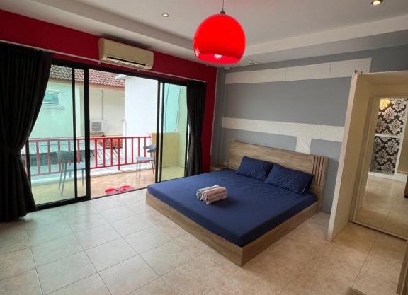 Petunya Phuket Guest House