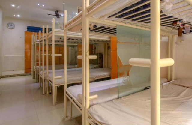 PG Hostels Backpackers bed & breakfast FORT MUMBAI