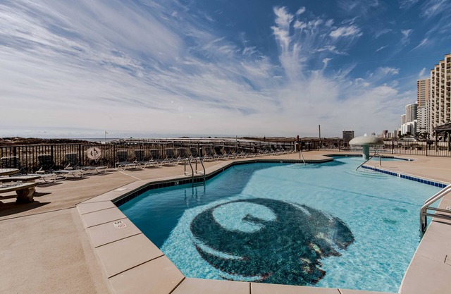 Phoenix Viii Unit 1406 3 Bedroom Condo by Redawning