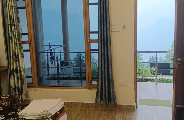 Pine Palace Homestay