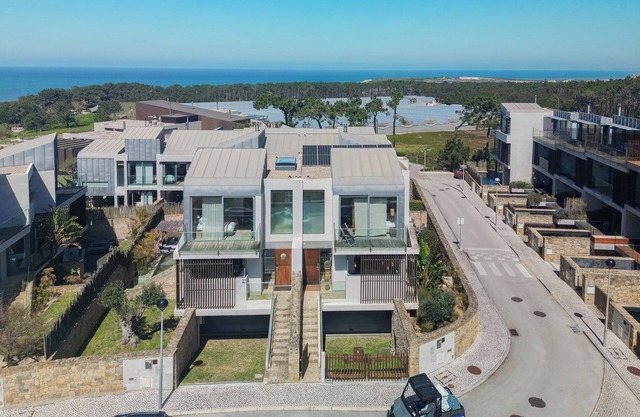 Pink House Santa Cruz Beachfront Comfort and Style - New in VRBO!