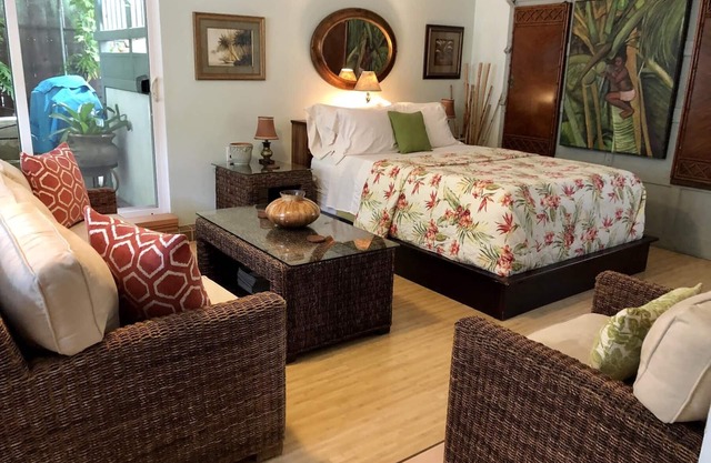 Pipeline Beach*Studio Large*AC*wifi*Free Pk*Steps To White Sand Beach*30nite min