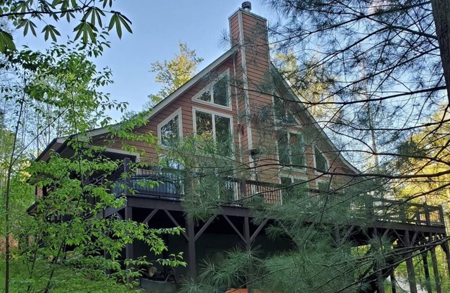Pisgah National Forest back yard and a luxury Mountain home to relax in.