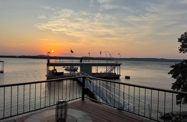 PK "Lake Life" - 7 miles from Rocker B