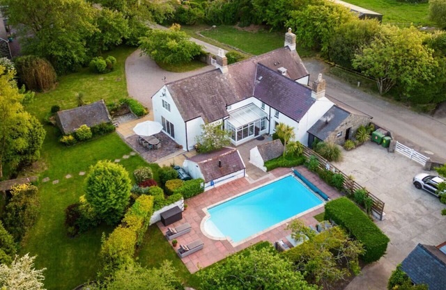 Plas Newydd with Swimming Pool
