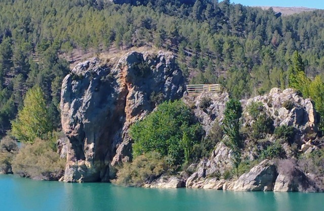 Pleasant apartment with AC in Sege