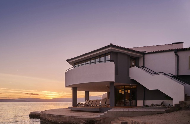 Pleasant mobile home in Njivice