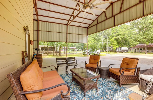 Point Blank Vacation Rental w/Large Patio!