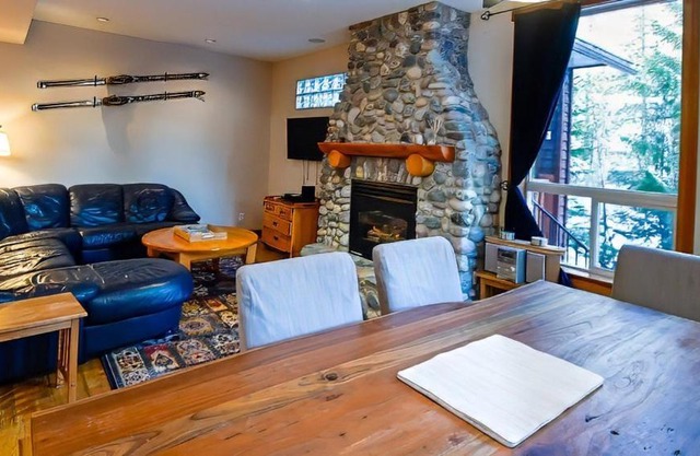 Polar Peak Chalet by Fernie Lodging Company