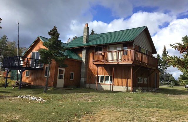 Polish Flats: A Cozy Cabin on Bay