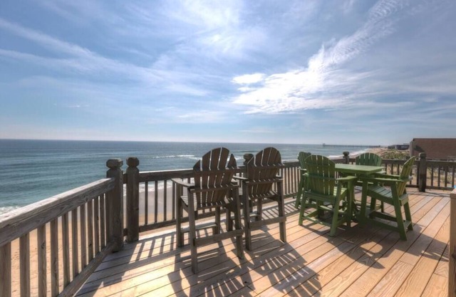 Pompous Pelican: Luxury Oceanfront Escape - 6 BR/6 BA - Breathtaking Views & Hot
