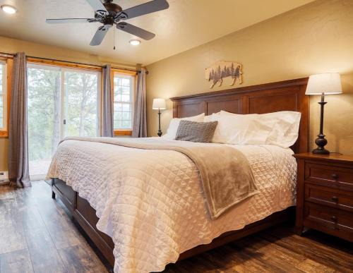 Ponderosa Cabin at Highland Meadows