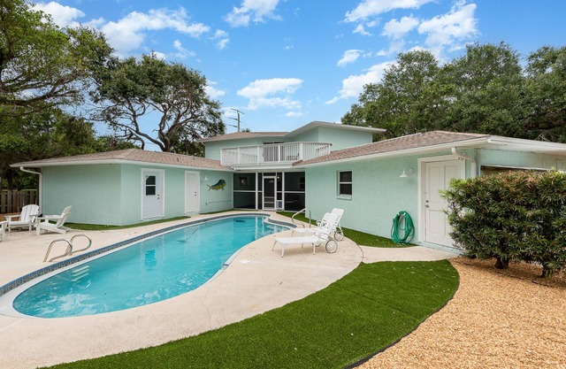 Pool home > 1/2 miles to beach 1 mile to Port Watch Rockets take off and land