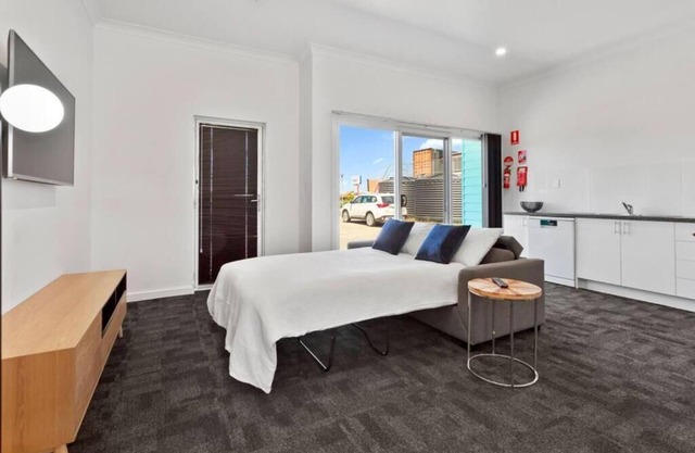 Port Lincoln Shark Apartments
