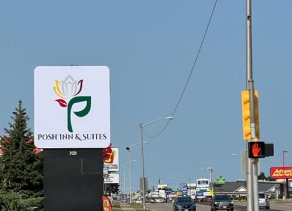 Posh Inn & Suites