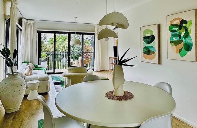 Position perfection - Mornington nWalk to beach and shops