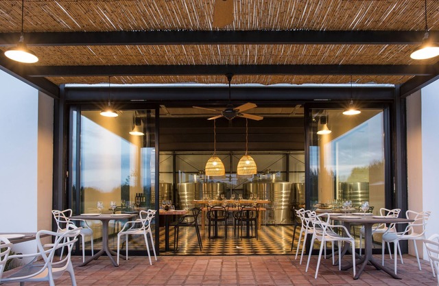 Postales by DOT Boutique