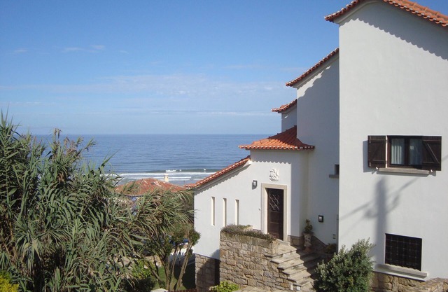 Praia Grande Sea and Surf 30 km from Lisbon!