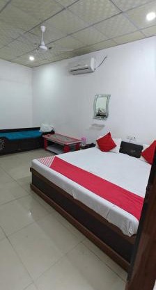 Pratap plaza guest house