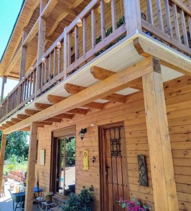 Preciosa cabaña con jardín y barbacoa