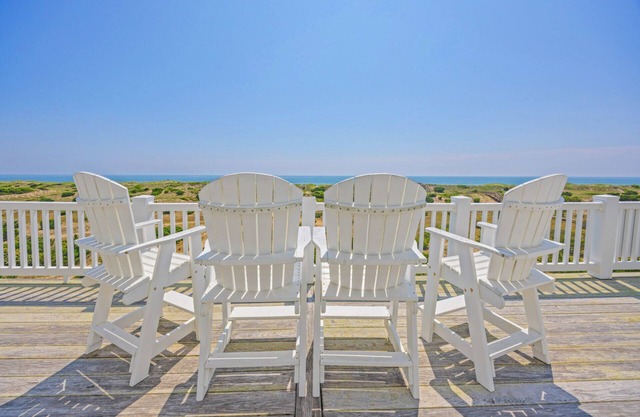 Premier Oceanfront DogFriendly w Pool, HotTub, Elevator, Theater, Outdoor Lounge