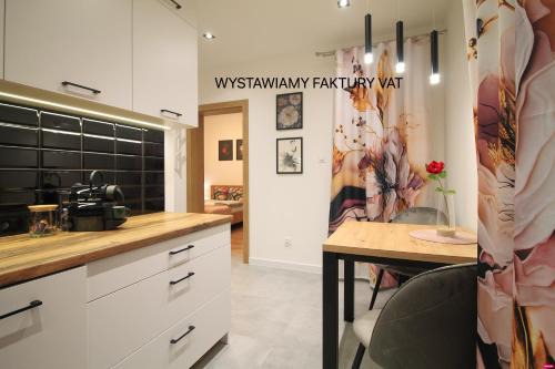 Premium Apartment - Red Rose - SELF CHECK-IN