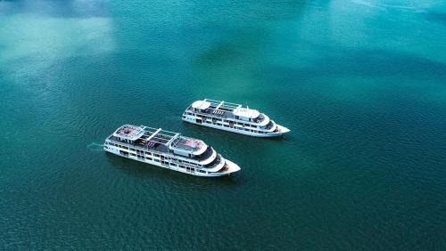 Premium Cruises Halong - Lanha Bay
