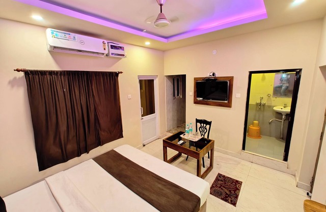 Premium Hotel G.S Palace Lucknow