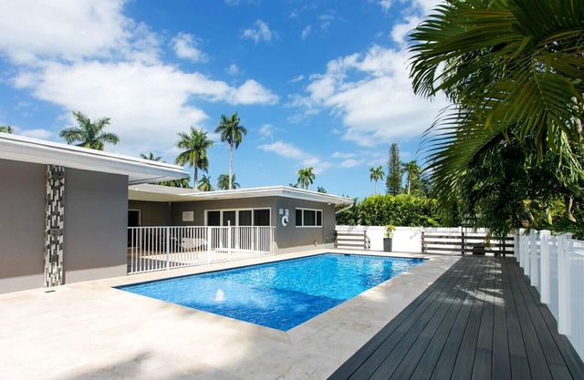 Premium Luxury 5BR/3BA Villa near Hollywood Beach