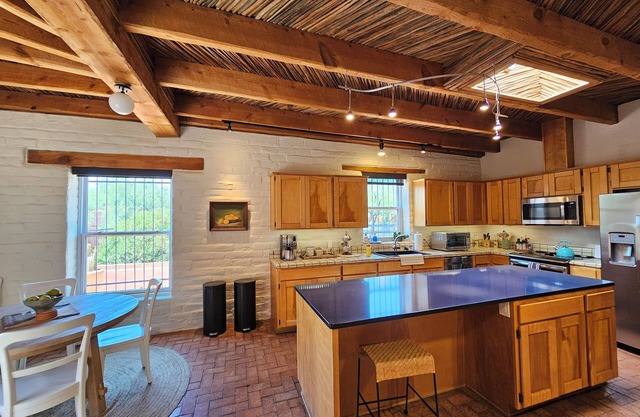 PRESIDIO STYLE LUXURY 3 BDRM HOME & SEPARATE CASITA THAT SLEEPS 2. POOL & SPA!