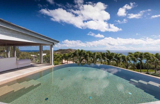 Prestigious Villa Au Reve, WIFI, Pool, TV Room