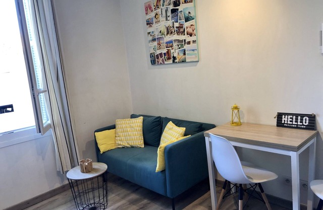 PRETTY STUDIO MEZZANINE AT 300M FROM THE SEA