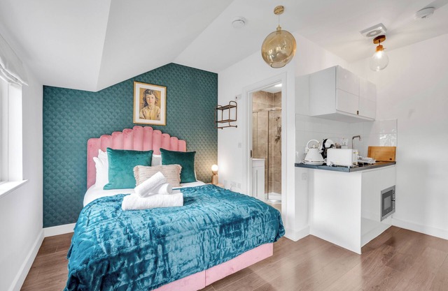 Prime Studio Stay: Comfort & Style in Central Spot